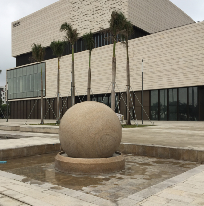 झिंगियान स्टोन शिल्प झुहाय मधील मुख्य भूमी चीनमधील सर्वात मोठा फेंग शुई बॉल तयार करतो