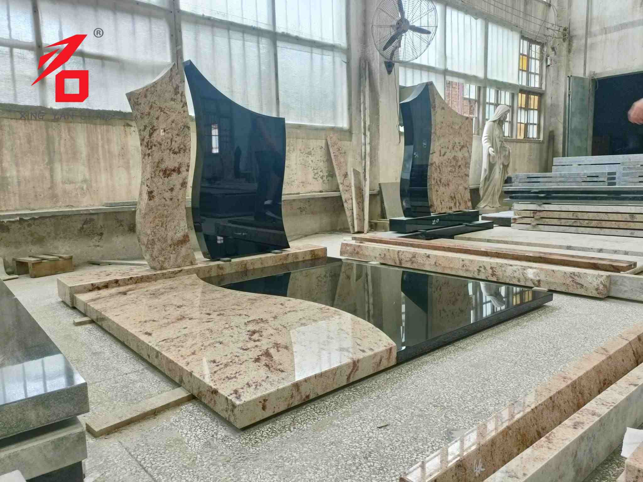 ऑस्ट्रेलियन कलात्मक शिल्पकला टॉम्बस्टोन